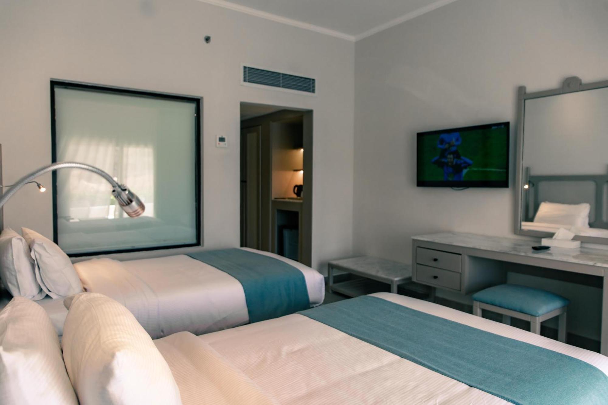 Deluxe Double or Twin Room Sea View
